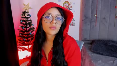 Snapshot of lana_dol chatting on January 4, 6:19 pm ... . . ... online show from January 4, 6:19 pm