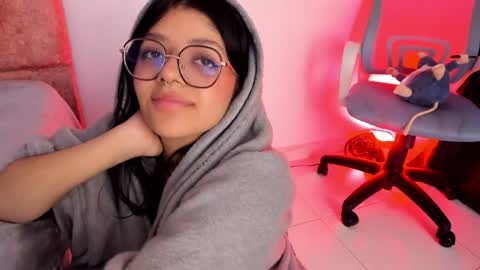 Snapshot of lana_dol chatting on January 27, 3:28 pm ... . . ... online show from January 27, 3:28 pm
