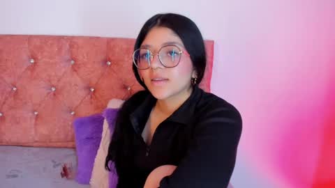 Snapshot of lana_dol chatting on February 10, 3:32 pm ... . . ... online show from February 10, 3:32 pm