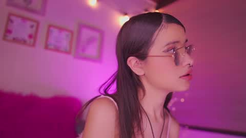 Snapshot of lana_dreams_ chatting on June 11, 2:53 am Lana online show from June 11, 2:53 am