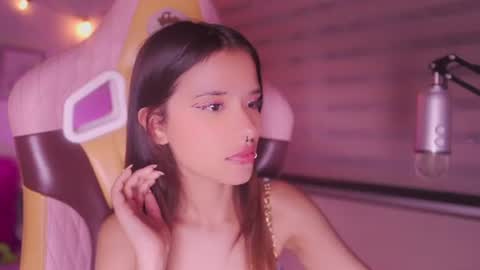 Snapshot of lana_dreams_ chatting on June 12, 1:59 am Lana online show from June 12, 1:59 am