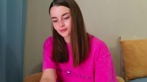 lana_gl online show from April 22, 8:39 am