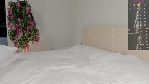 Snapshot of lana_moreno chatting on September 13, 7:13 pm Lana online show from September 13, 7:13 pm