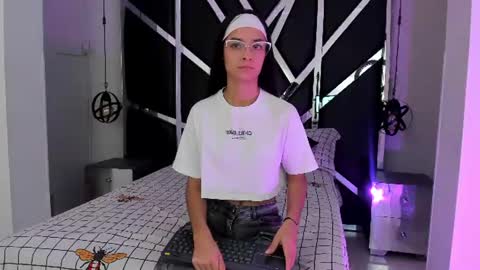 Snapshot of lana_rhoaades chatting on June 18, 11:36 am lana_rhoaades online show from June 18, 11:36 am