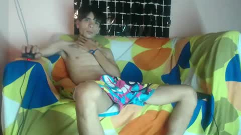 Snapshot of lana_robertt chatting on January 23, 7:43 am lana_robertt online show from January 23, 7:43 am