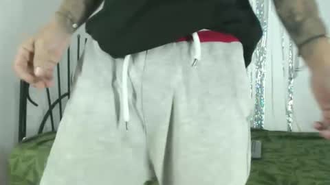 Snapshot of lana_robertt chatting on February 19, 5:03 am lana_robertt online show from February 19, 5:03 am