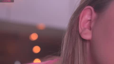 Snapshot of lana_rosy chatting on January 8, 10:04 am Alana online show from January 8, 10:04 am