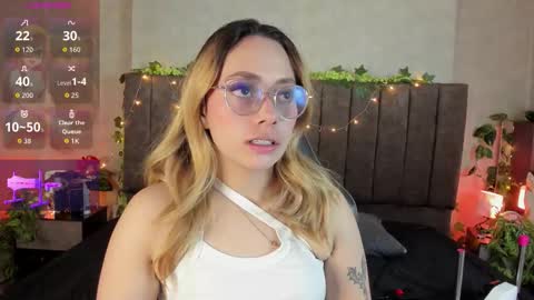 Lana online show from March 22, 5:11 am