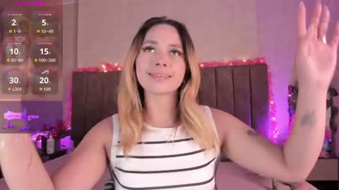 Snapshot of lanaamills chatting on July 11, 5:10 am Lana online show from July 11, 5:10 am