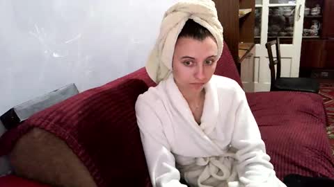 Snapshot of lanabeils chatting on November 17, 8:42 am Lana online show from November 17, 8:42 am