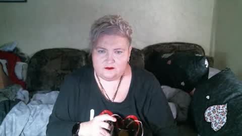 lanacat555 online show from March 8, 2:15 am