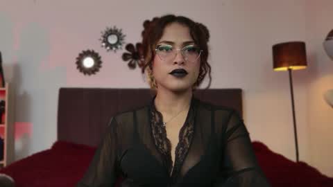 Snapshot of lanadoux_ chatting on December 17, 3:40 pm Mistress Lana online show from December 17, 3:40 pm