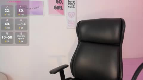 LanaJones online show from February 3, 1:05 pm