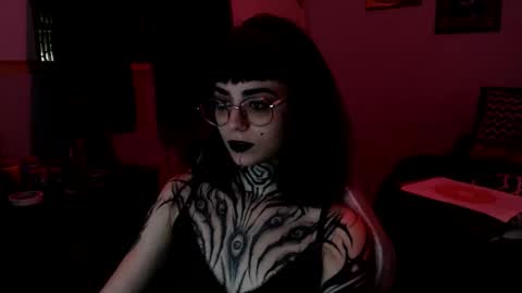 Snapshot of lanalbarcellos chatting on November 3, 4:14 am Night Owl online show from November 3, 4:14 am