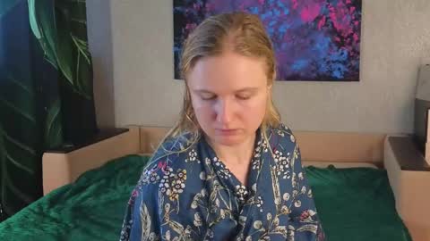 LanaviSmith online show from February 4, 6:30 am