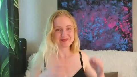 LanaviSmith online show from July 20, 6:17 am