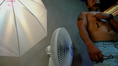 Lance  Max  online show from April 9, 1:49 am