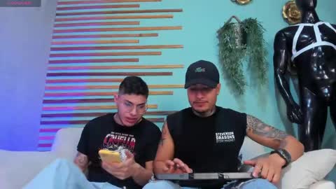 Lance  Max  online show from April 14, 1:22 am