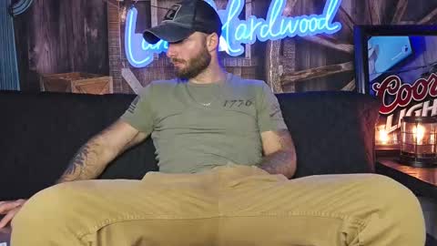 Snapshot of lancehardwood222 chatting on September 17, 12:01 am LANCE online show from September 17, 12:01 am