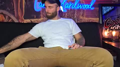 Snapshot of lancehardwood222 chatting on October 15, 12:44 am LANCE online show from October 15, 12:44 am