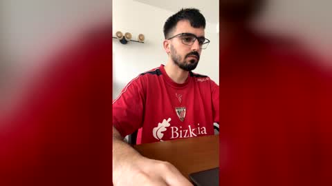 Snapshot of lander920612 chatting on February 25, 10:03 am lander920612 online show from February 25, 10:03 am