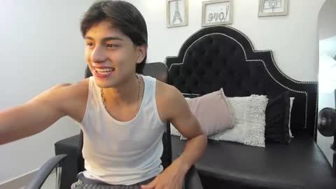 Snapshot of landercruz chatting on October 18, 4:04 am landercruz online show from October 18, 4:04 am