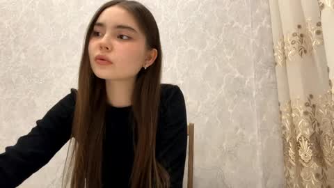 Alice online show from April 8, 2:06 pm