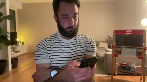 Lanimal online show from April 10, 10:03 pm