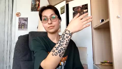 Mia online show from March 9, 6:50 am