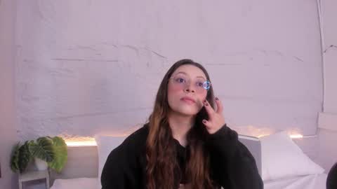 Lanna online show from March 12, 11:49 am