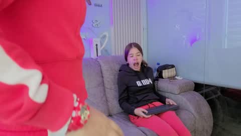 lanna_as online show from April 4, 1:30 pm