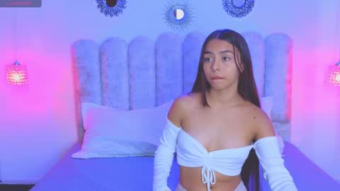 Snapshot of lanna_brunette chatting on February 3, 12:03 pm lanna_brunette online show from February 3, 12:03 pm