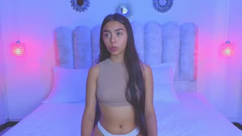 Snapshot of lanna_brunette chatting on February 12, 12:01 pm lanna_brunette online show from February 12, 12:01 pm