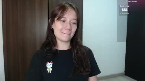 Snapshot of lanna_mills chatting on February 3, 2:33 pm Lanna online show from February 3, 2:33 pm