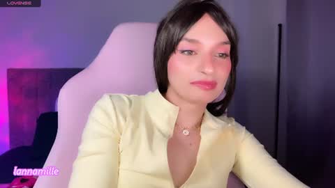 Camila online show from June 18, 9:19 pm