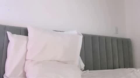 Snapshot of lannasweetbliss chatting on December 19, 12:39 am Sweet Lanna online show from December 19, 12:39 am