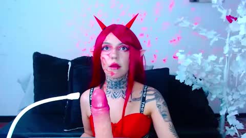 Snapshot of lannie_gonzales chatting on September 14, 10:09 pm LANNIE online show from September 14, 10:09 pm