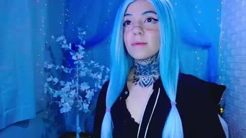 LANNIE   online show from November 15, 5:27 am