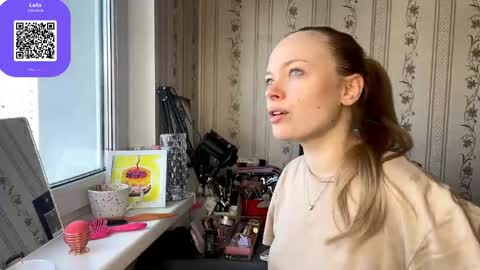 Hello My name is Lola online show from April 17, 7:22 am