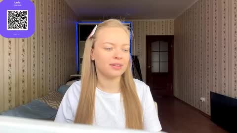 Hello My name is Lola online show from April 18, 8:07 am