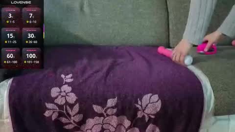 Snapshot of lapetitefrenchie83 chatting on September 12, 9:59 pm lapetitefrenchie83 online show from September 12, 9:59 pm