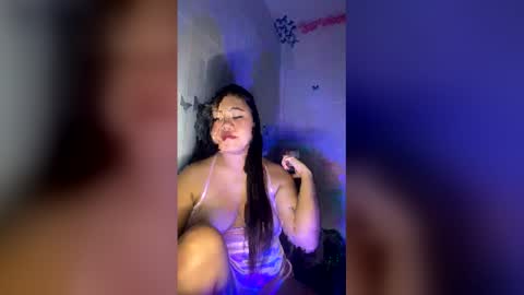 lara101732 online show from April 8, 7:25 pm