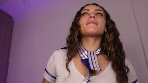 Lara online show from January 9, 11:50 pm