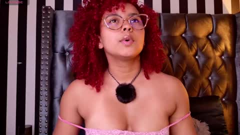 lara_curly online show from March 24, 10:20 am