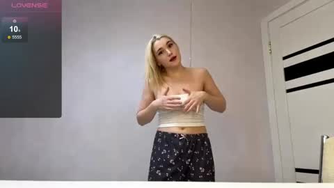 Tracy online show from April 16, 9:50 pm