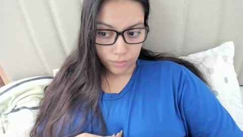 Snapshot of laracamille chatting on September 16, 12:06 pm lara online show from September 16, 12:06 pm