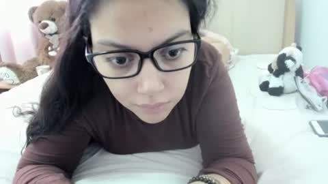 Snapshot of laracamille chatting on October 3, 11:07 am lara online show from October 3, 11:07 am