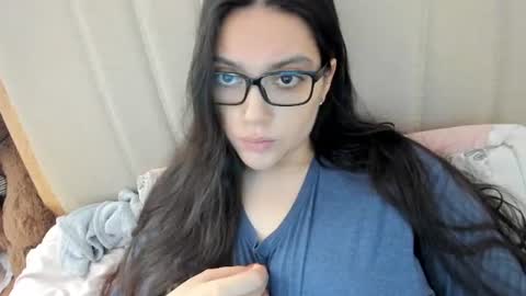 lara online show from May 28, 5:43 pm