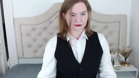 Snapshot of laraflirt chatting on December 5, 7:17 pm LaraFlirt online show from December 5, 7:17 pm