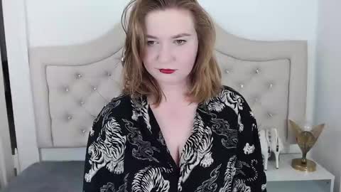 Snapshot of laraflirt chatting on December 9, 7:07 pm LaraFlirt online show from December 9, 7:07 pm